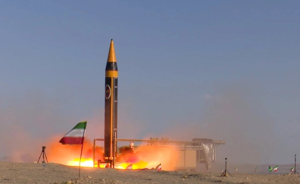 إيران تعلن استهداف منشآت أميركية في البحرين والكويت ضمن عملية نصر 2 إيران تعلن استهداف منشآت أميركية في البحرين والكويت ضمن عملية نصر 2