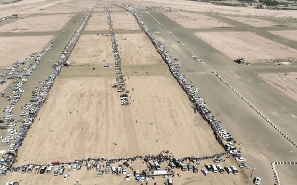 قبائل سحار تعلن النفير العام وتفوض قائد الثورة لمواجهة العدوان قبائل سحار تعلن النفير العام وتفوض قائد الثورة لمواجهة العدوان