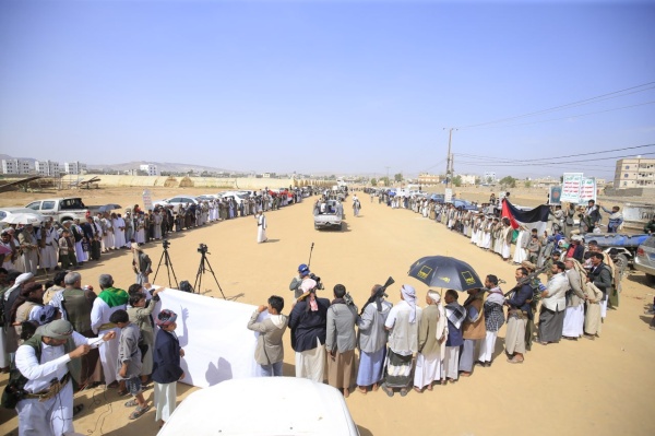وقفات قبلية مسلحة بمديرية صعدة تأكيدا للجهوزية لانهاء العدوان والحصار وقفات قبلية مسلحة بمديرية صعدة تأكيدا للجهوزية لانهاء العدوان والحصار