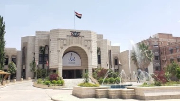 حكومة التغيير والبناء العدو السعودي يواصل تزييف الحقائق عن اليمن حكومة التغيير والبناء العدو السعودي يواصل تزييف الحقائق عن اليمن