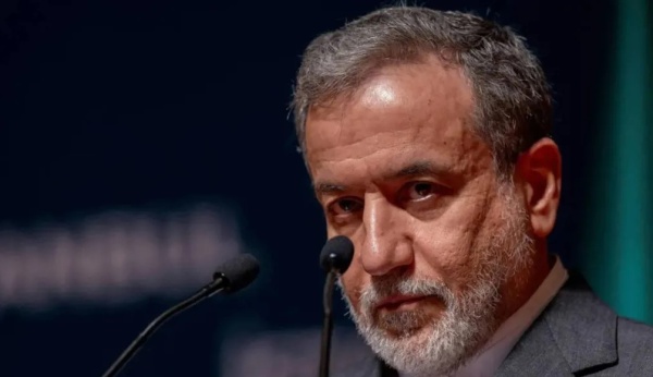 عراقجي على القوات الأجنبية القريبة من أراضينا المغادرة عراقجي على القوات الأجنبية القريبة من أراضينا المغادرة