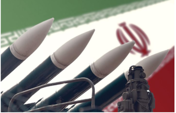 إيران تتوعد برد حاسم على أي عدوان وتعلن استهداف قواعد أمريكية في الكويت والأردن