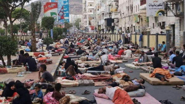 احتجاجات الغضب تتسع في عدن والمكلا ولحج ضد حكومة المرتزقة احتجاجات الغضب تتسع في عدن والمكلا ولحج ضد حكومة المرتزقة