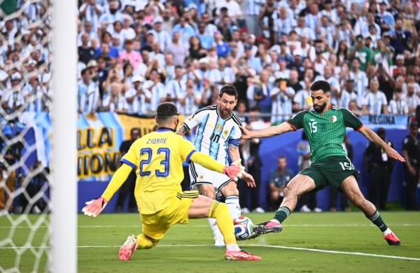 هاتريك ميسي في شباك الجزائر تتوجه هداف كأس العالم عبر التاريخ هاتريك ميسي في شباك الجزائر تتوجه هداف كأس العالم عبر التاريخ