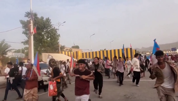 الجنوب المحتل فوضى أمنية واسعة وسط انهيار في الخدمات الجنوب المحتل فوضى أمنية واسعة وسط انهيار في الخدمات