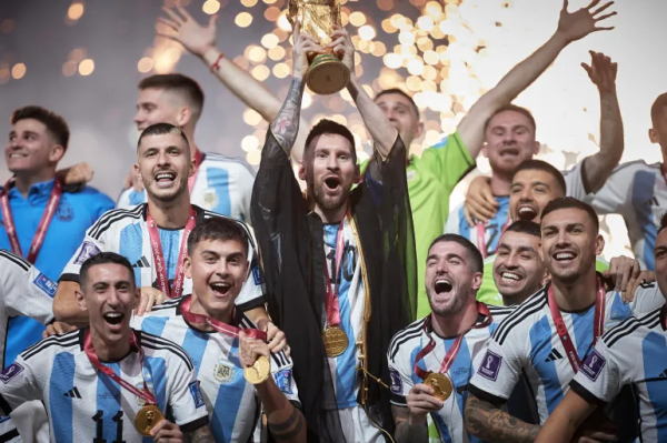 الأرجنتين تزيح فرنسا وتعتلي عرش فيفا وإنجاز تاريخي غير مسبوق للمغرب الأرجنتين تزيح فرنسا وتعتلي عرش فيفا وإنجاز تاريخي غير مسبوق للمغرب