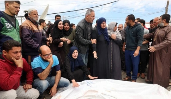 حي الرمال تحت النار الاحتلال يواصل خرق وقف إطلاق النار حي الرمال تحت النار الاحتلال يواصل خرق وقف إطلاق النار