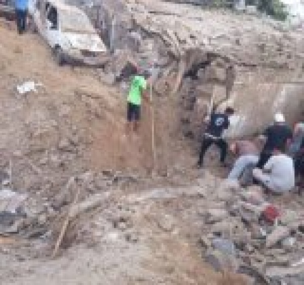 نيويورك تايمز الضربة الأمريكية الاخيرة في قشم الإيرانية نفذت بقنبلة زنتها نحو طن نيويورك تايمز الضربة الأمريكية الاخيرة في قشم الإيرانية نفذت بقنبلة زنتها نحو طن