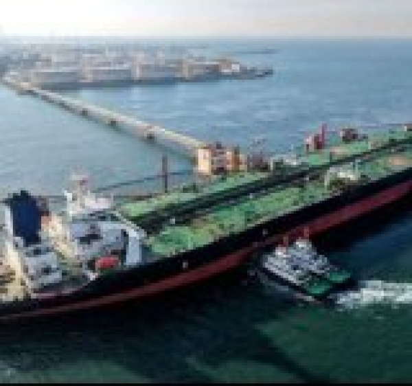 الاقتصاد السعودي ينكمش 4 8 الرياض تدفع أول فاتورة نتيجة الحظر اليمني الاقتصاد السعودي ينكمش 4 8 الرياض تدفع أول فاتورة نتيجة الحظر اليمني
