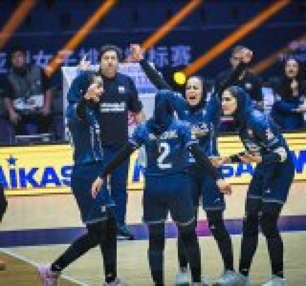تأهل منتخب ايران لكرة الطائرة للسيدات إلى نصف نهائي بطولة آسيا لأول مرة في تاريخه تأهل منتخب ايران لكرة الطائرة للسيدات إلى نصف نهائي بطولة آسيا لأول مرة في تاريخه