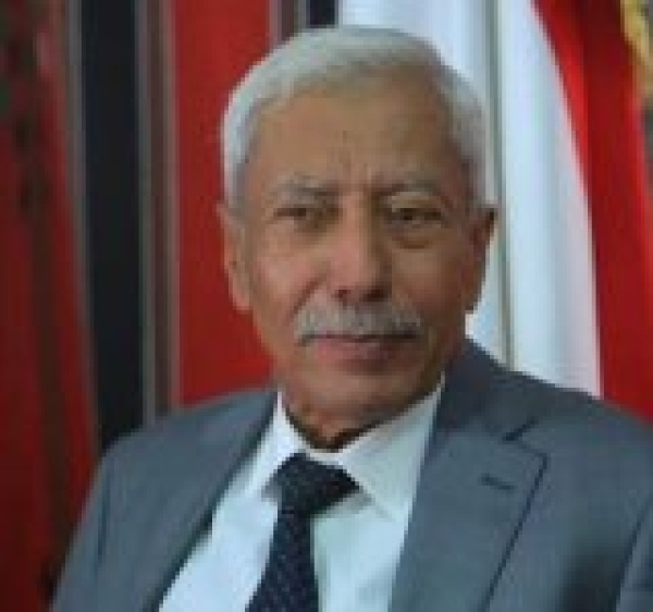محافظ حضرموت يدين استخدام العدو السعودي مطار الريان لأغراض عسكرية محافظ حضرموت يدين استخدام العدو السعودي مطار الريان لأغراض عسكرية
