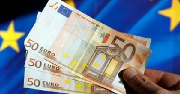 سعر اليورو بمنتصف تعاملات اليوم الأربعاء 10 يونيو 2026 بالبنوك المصرية سعر اليورو بمنتصف تعاملات اليوم الأربعاء 10 يونيو 2026 بالبنوك المصرية
