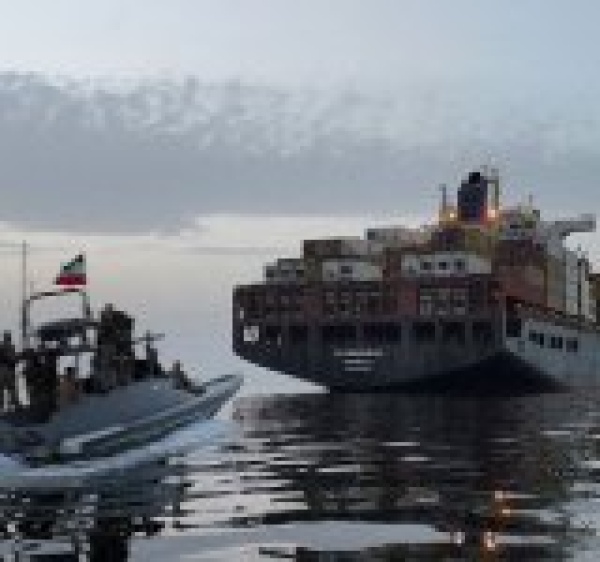 مقر خاتم الانبياء تهديد السفن الايرانية توسيع للحرب وسنرد على اي اعتداء امريكي