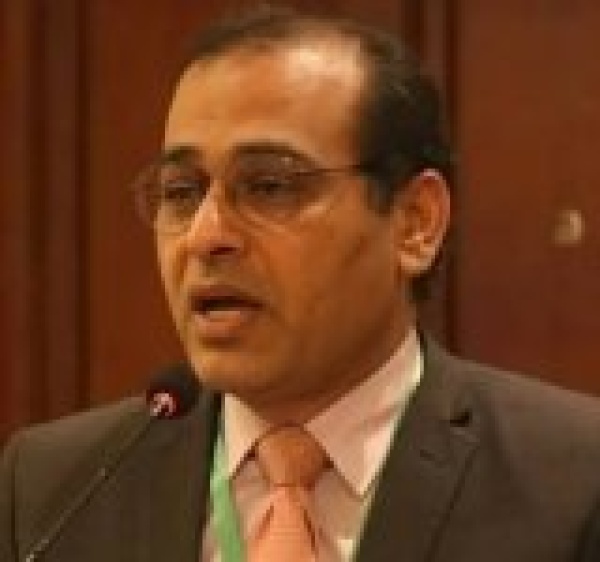 قيادي مصري استهداف أرامكو يعطل حلف مكة وأمن الرياض مرتبط بالتفاهم مع صنعاء