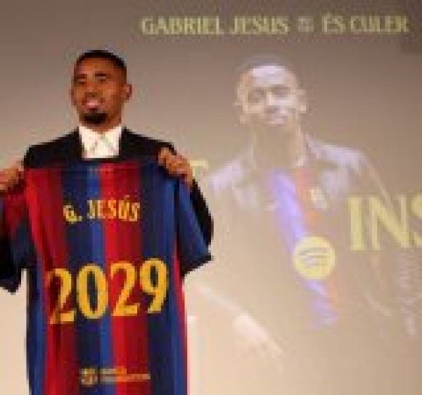 برشلونة يضم غابريال جيسوس لتعزيز هجومه حتى 2029