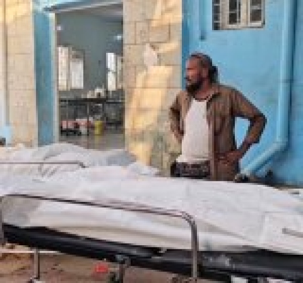 السلطة المحلية بالحديدة تدين جريمة الجراحي وتحمل النظام السعودي المسئولية السلطة المحلية بالحديدة تدين جريمة الجراحي وتحمل النظام السعودي المسئولية