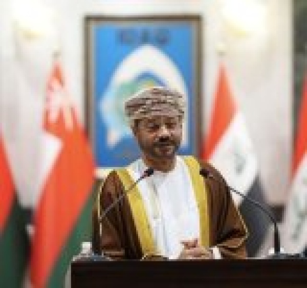 وزير خارجية عمان تأجيل اجتماع صلالة حرصا على تحقيق التوافق
