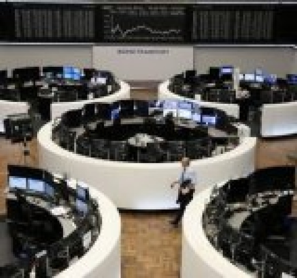 المؤشرات الأوروبية تتكبد خسائر أسبوعية بعد قرارات البنوك المركزية المؤشرات الأوروبية تتكبد خسائر أسبوعية بعد قرارات البنوك المركزية