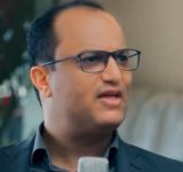 صنعاء تطالب باعتذار سعودي عن اتهام اليمن باستهداف مكه صنعاء تطالب باعتذار سعودي عن اتهام اليمن باستهداف مكه