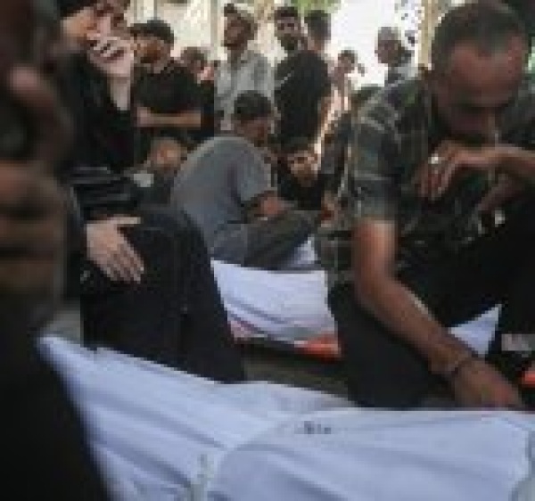 شهيدان وإصابة ثلاثة بقصف صهيوني على غزة