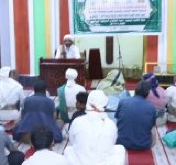 ندوة ثقافية في الحديدة إحياء للذكرى السنوية للشهيد ندوة ثقافية في الحديدة إحياء للذكرى السنوية للشهيد