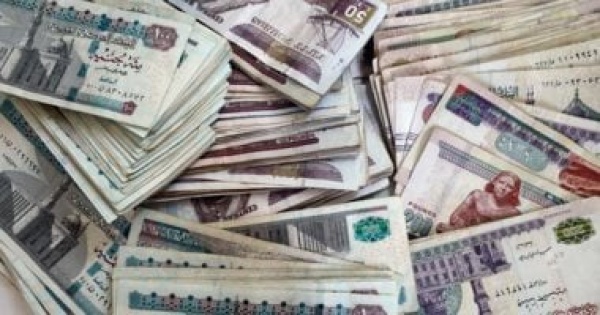 استقرار الجنيه وتعميق البورصة سلاح الحكومة لمواجهة تقلبات الأموال الساخنة استقرار الجنيه وتعميق البورصة سلاح الحكومة لمواجهة تقلبات الأموال الساخنة
