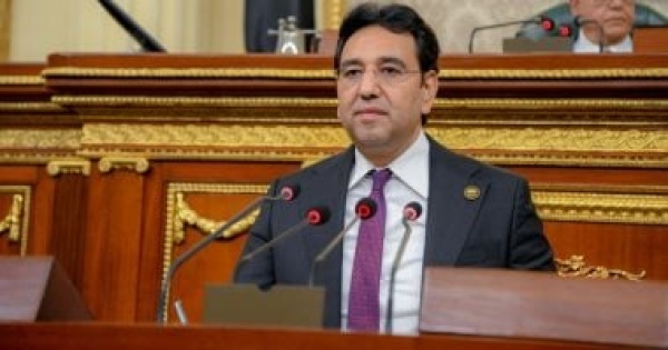 أيمن محسب يطالب بإعادة النظر فى منع تحويل الطلاب لـgrade 12 بالنظام الدولى أيمن محسب يطالب بإعادة النظر فى منع تحويل الطلاب لـgrade 12 بالنظام الدولى