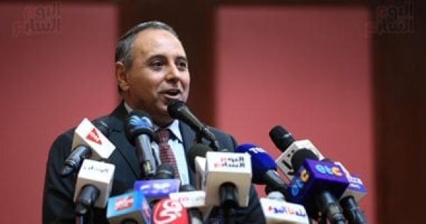 انطلاق أولى جلسات الحوار السياسي بمقر حزب إرادة جيل بمشاركة 42 حزبا السبت انطلاق أولى جلسات الحوار السياسي بمقر حزب إرادة جيل بمشاركة 42 حزبا السبت