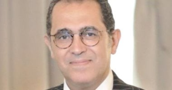 باحث اقتصادي يدعو لإعادة النظر في منظومة الدعم وتحويلها إلى زيادات بالأجور باحث اقتصادي يدعو لإعادة النظر في منظومة الدعم وتحويلها إلى زيادات بالأجور