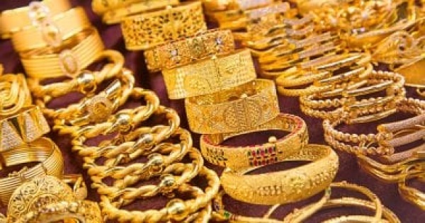 سعر الجنيه الذهب اليوم فى مصر السبت 6 يونيو 2026 هبوط حاد مع تراجع عيار 21