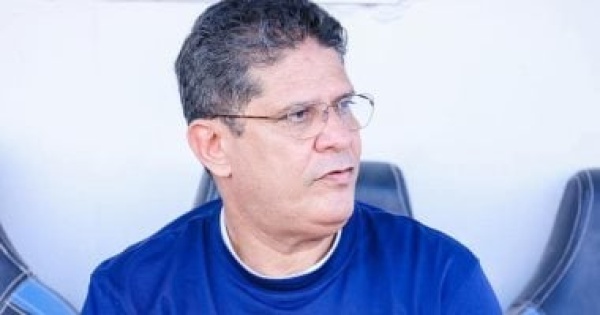 أيمن الرمادي يوجه رسالة إلى مجلس إدارة البنك الأهلي بعد تجديد تعاقده أيمن الرمادي يوجه رسالة إلى مجلس إدارة البنك الأهلي بعد تجديد تعاقده