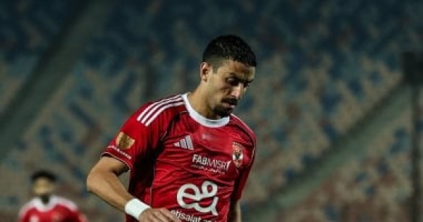 حارس الأهلي يهزم طاهر محمد طاهر فى مباراة تنس الطاولة بمعسكر إسبانيا فيديو