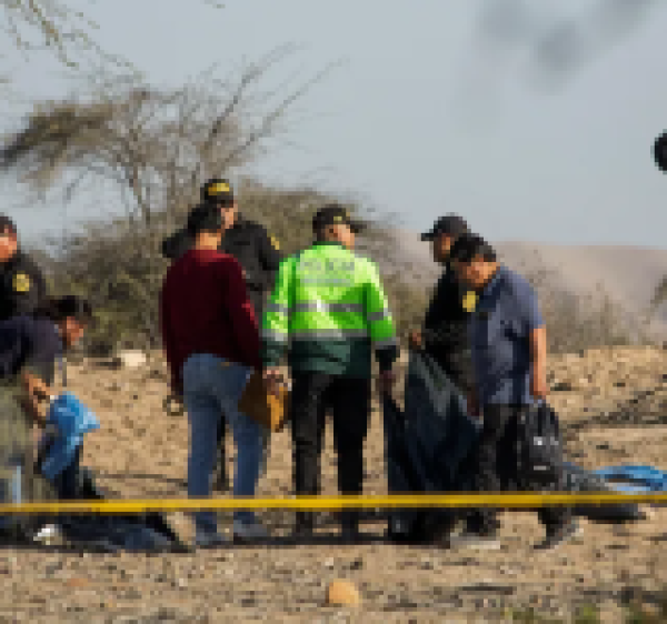 13 قتيلا بتحطم طائرة تقل سياحا جنوبي بيرو 13 قتيلا بتحطم طائرة تقل سياحا جنوبي بيرو