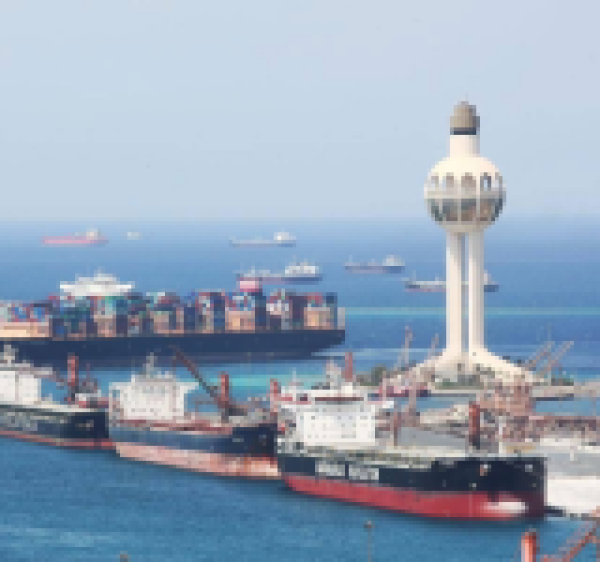 شلل في موانئ السعودية شلل في موانئ السعودية
