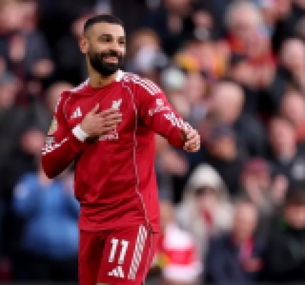 طرابزون سبور يكشف تفاصيل وموعد وصول محمد صلاح