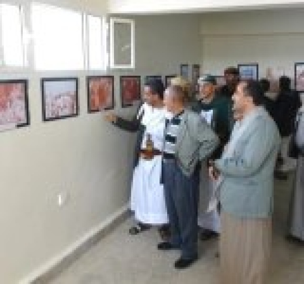 المحويت تفتتح معرض ا يوثق الآثار المهربة والحياة الاجتماعية القديمة المحويت تفتتح معرض ا يوثق الآثار المهربة والحياة الاجتماعية القديمة