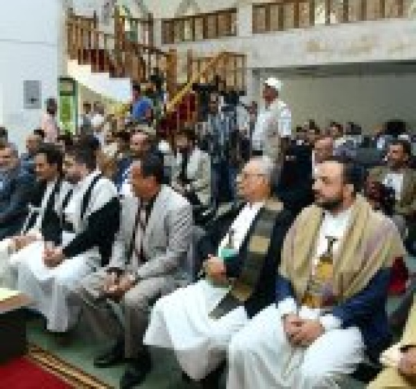كوكبة من الشعراء يحيون ذكرى البردوني في بيت الثقافة كوكبة من الشعراء يحيون ذكرى البردوني في بيت الثقافة