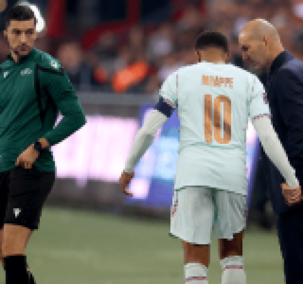 مبابي يغادر معسكر منتخب فرنسا بسبب إصابة في الركبة مبابي يغادر معسكر منتخب فرنسا بسبب إصابة في الركبة