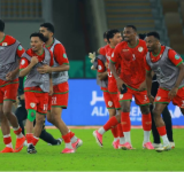 في سيناريو نادر عمان تتأهل إلى نصف نهائي كأس الخليج