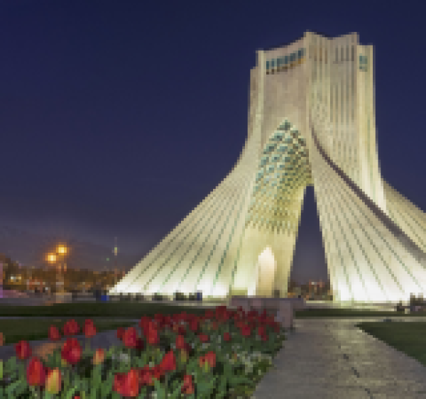 بمشاركة وزير دفاع السعودية تحالف مكة يعقد اجتماعا في طهران