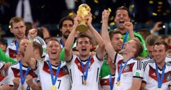 من عرش كلوزه إلى أسطورة شيلتون 10 أرقام مهددة بالسقوط في كأس العالم من عرش كلوزه إلى أسطورة شيلتون 10 أرقام مهددة بالسقوط في كأس العالم