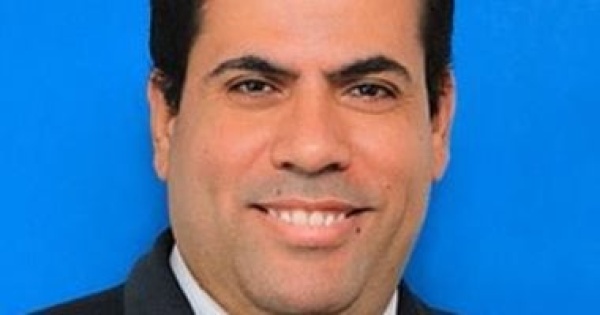 نجيب محفوظ حين أصبحت القاهرة إنسان ا نجيب محفوظ حين أصبحت القاهرة إنسان ا