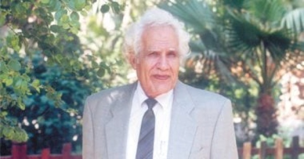 20 عاما على رحيل أحمد مستجير حياته فى سطور