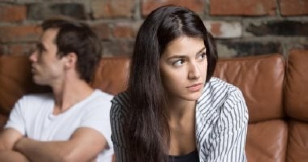 من الأزمات المالية لمشاكل الشغل 6 موضوعات ممنوع تناقشوها قدام أطفالكم