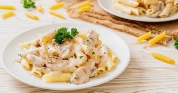 طريقة عمل مكرونة وايت صوص بدون كريمة بدائل بسيطة من مكونات البيت طريقة عمل مكرونة وايت صوص بدون كريمة بدائل بسيطة من مكونات البيت