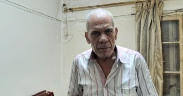 وفاة الكاتب والطبيب رضا البهات عن عمر ناهز 71 عام ا