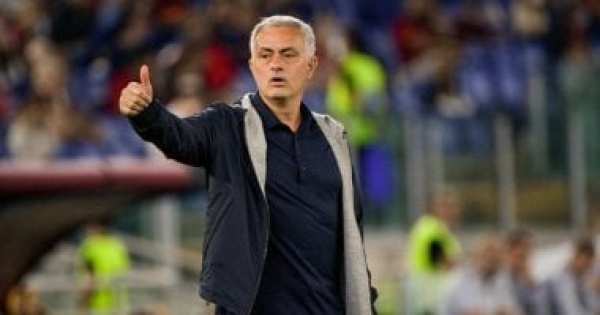 بنفيكا يعلن مفاجأة مورينيو لـ ريال مدريد 15 مليون يورو في انتظار فوز بيريز