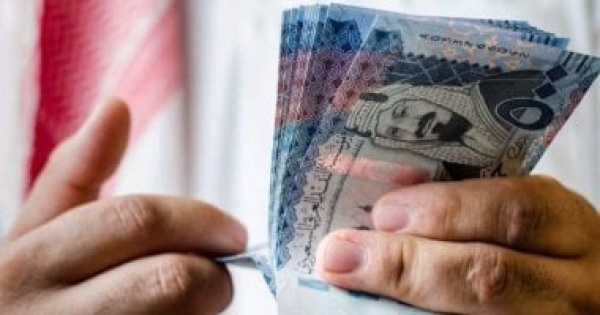 الريال السعودي يتراجع 10 قروش أمام الجنيه خلال أسبوع ويستقر اليوم الجمعة