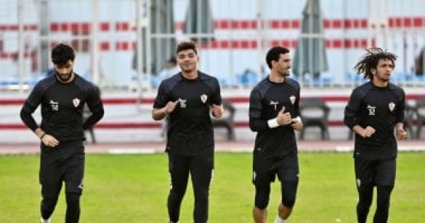 معتمد جمال يناقش أيمن طاهر لحسم حارس الزمالك أمام زد فى كأس عاصمة مصر معتمد جمال يناقش أيمن طاهر لحسم حارس الزمالك أمام زد فى كأس عاصمة مصر