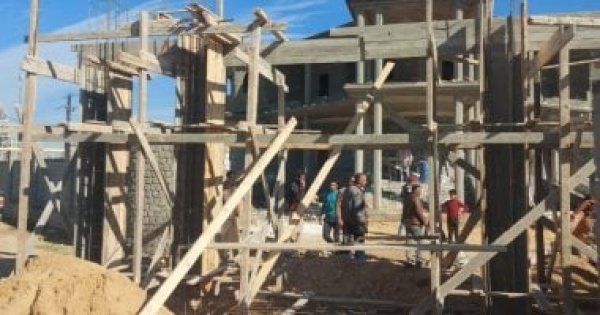 تجاوز قيود الارتفاع وتغيير استخدام جراج للسيارات ضمن مخالفات البناء المحظورة تجاوز قيود الارتفاع وتغيير استخدام جراج للسيارات ضمن مخالفات البناء المحظورة